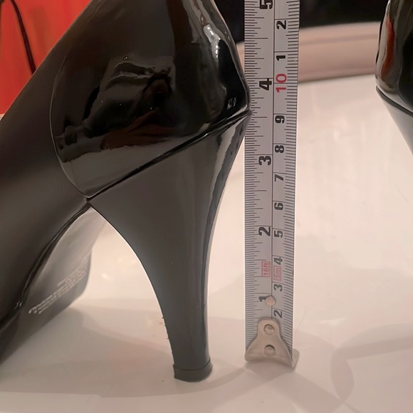 Leather Black Open Toe Heels 👠 - Picture 3 of 11